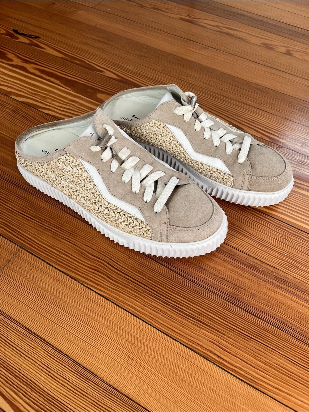 Voile Blanche Beige and White Mule Sneakers